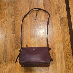 EUC Smaak Amsterdam Burgundy Leather Crossbody Bag